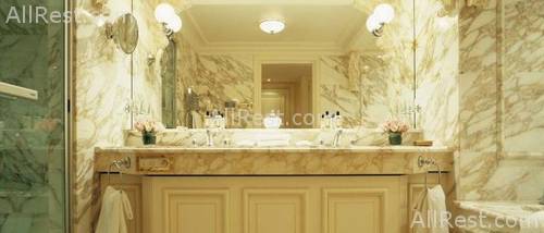 Hotel De Crillon 19